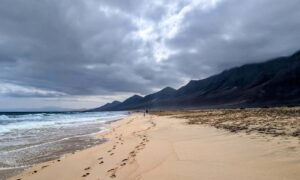 🇪🇸 Vacanță în Fuerteventura la Caybeach Caleta 3★ – 7 nopți cu zbor inclus 🌞