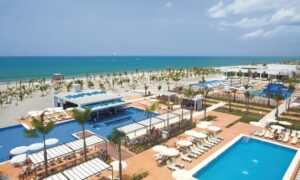 🇵🇦 Vacanță în Panama la RIU Playa Blanca 5★ – All Inclusive pe plajă, palmieri și piscină infinity 🏝️